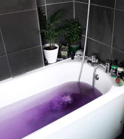Środek do barwienia wody do kąpieli fiolet